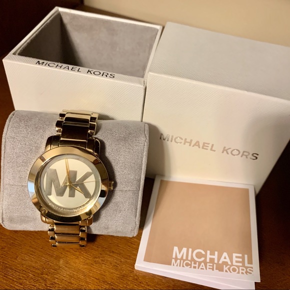 Michael Kors Accessories - NWOT Michael Kors Gold Runway Watch